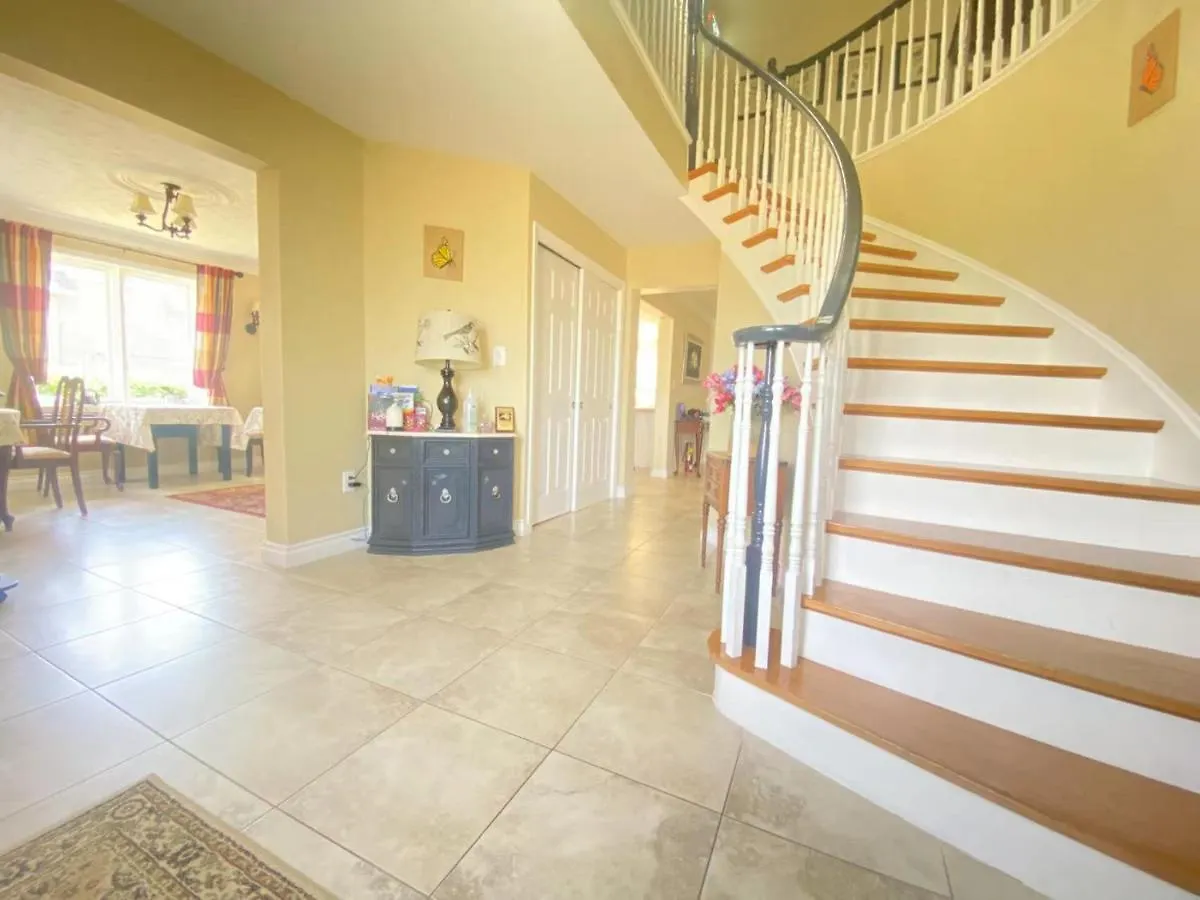 Butterfly Manor Bed & Breakfast Niagara Falls 4*,