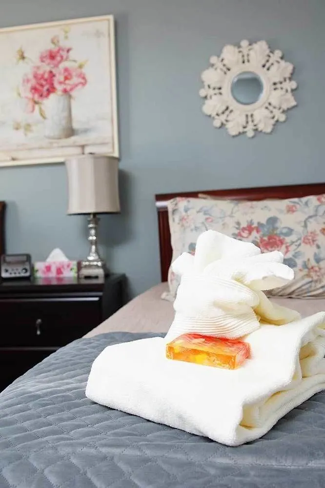Butterfly Manor Bed & Breakfast Niagara Falls