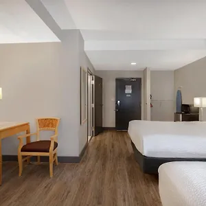Days By Wyndham Victoria Airport 3* Sidney